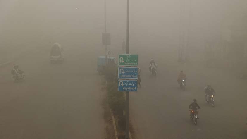 Smoggy morning in Peshawar