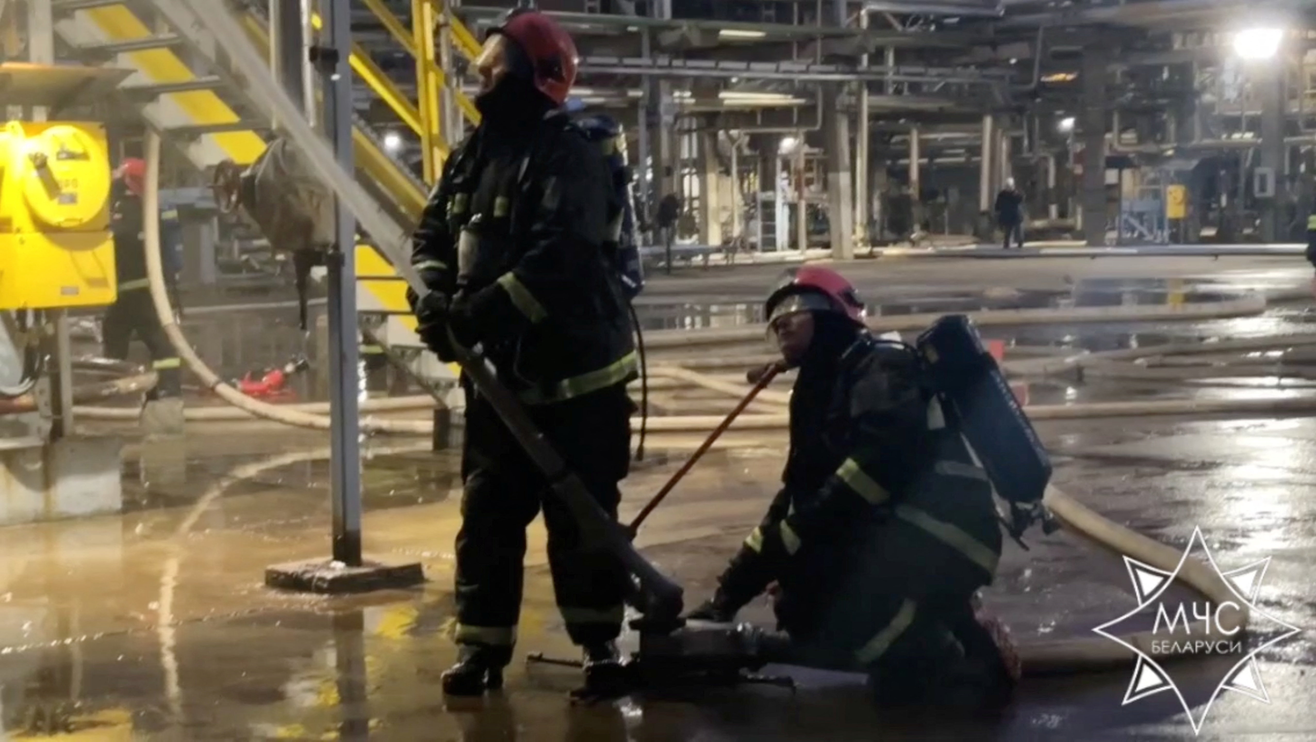 Fire at Belarusian Naftan oil refinery