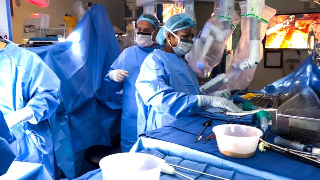 World's first fully robotic heart transplant- Saudi