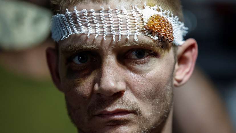 Medics help wounded Ukrainian service members inside a medical stabilisation point, in Zaporizhzhia region