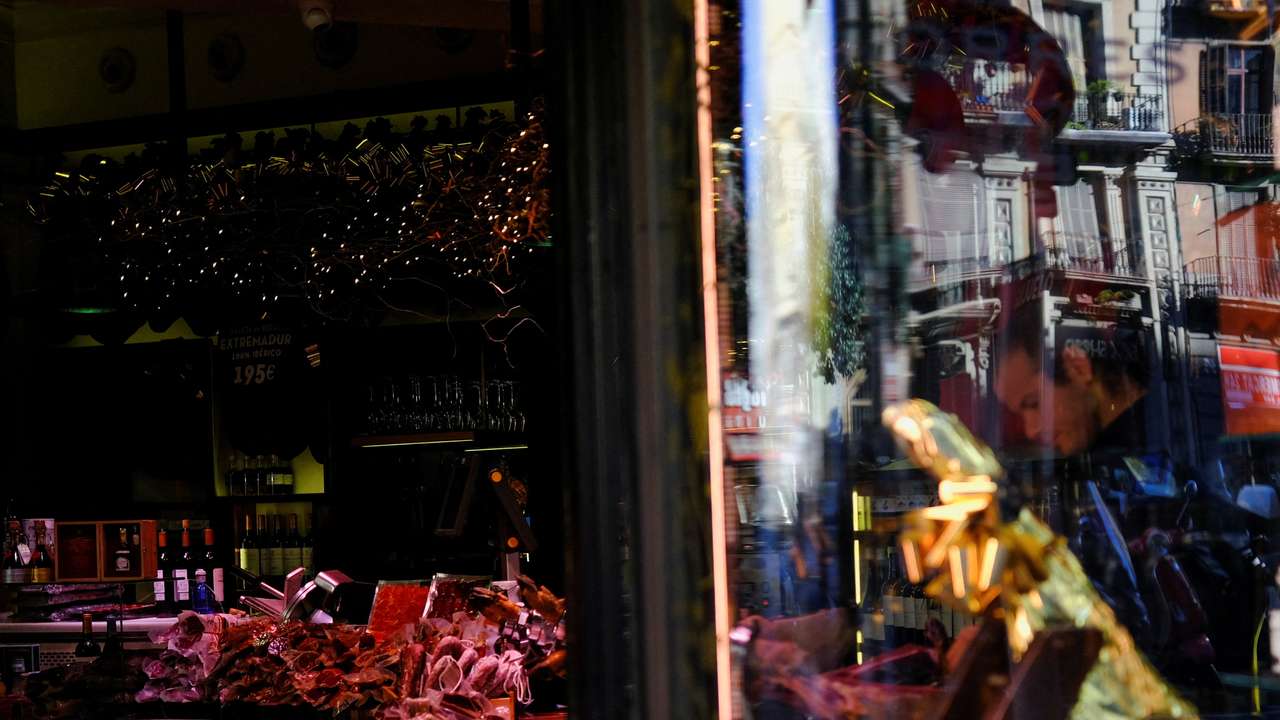 Spain plans wild boar cull to curb population after swine fever outbreak