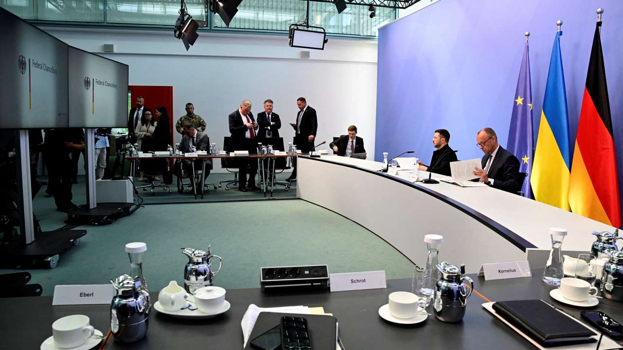 Western leaders discuss Ukraine war before Trump meeting with Putin