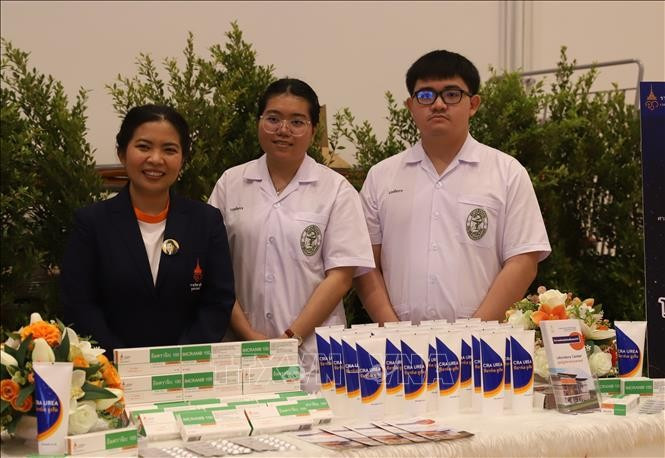 Thailand has produced its first locally developed targeted therapy pill for cancer treatment - Imcranib 100
