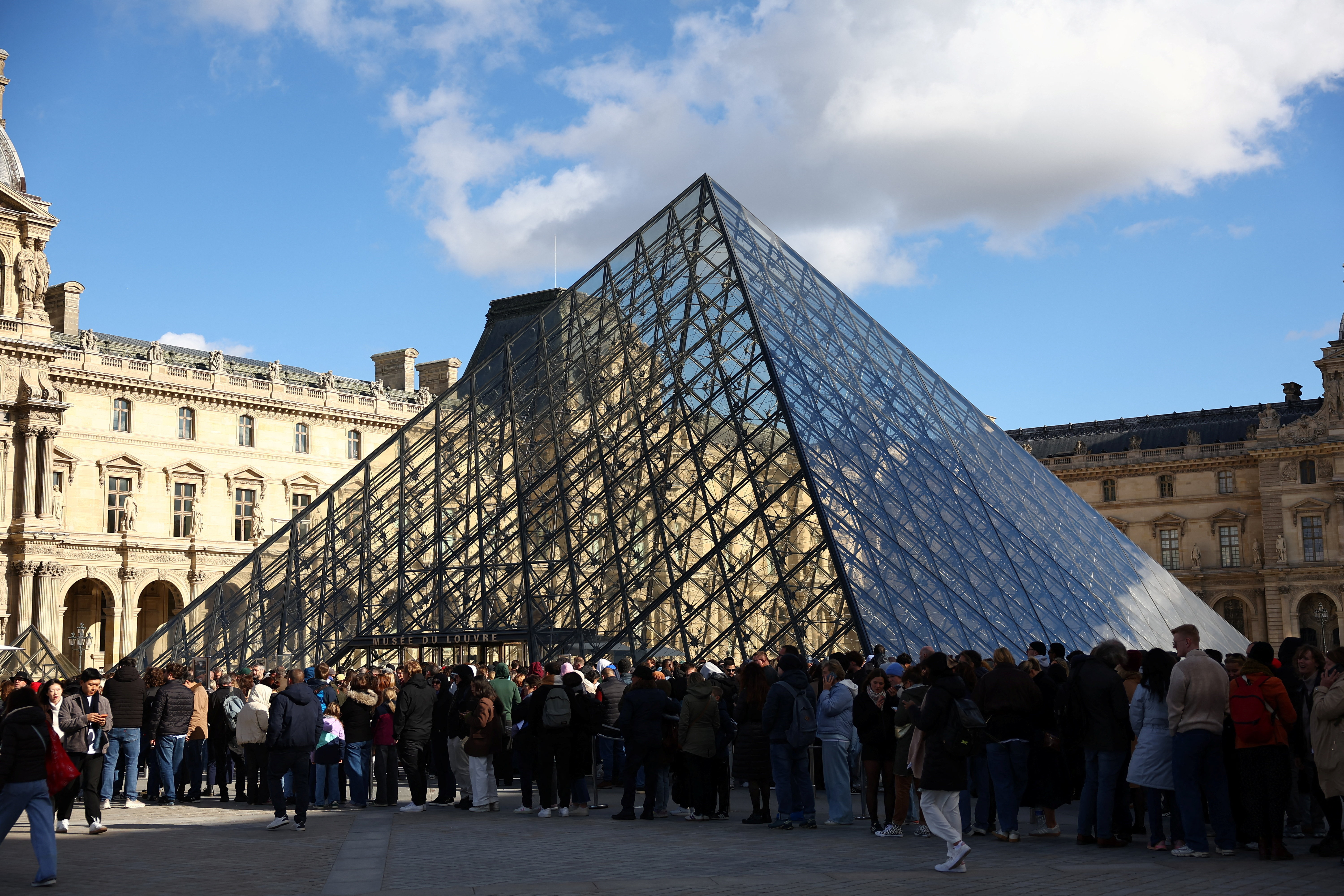 Suspects in the Louvre heist case arrested by French police