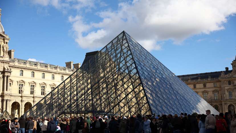Suspects in the Louvre heist case arrested by French police
