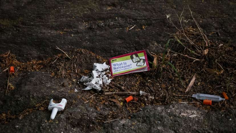 FILE PHOTO: A fentanyl antidote is saving lives. But it isn't ending the fentanyl crisis