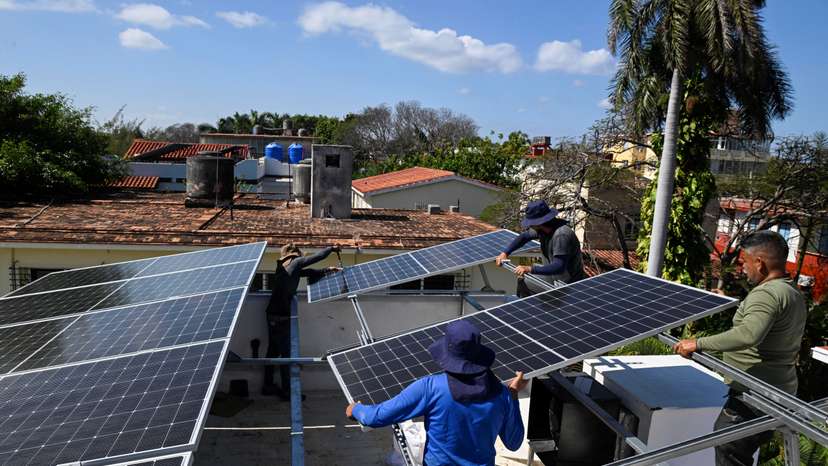 Cuban residents turn to solar panels amid fuel shortages