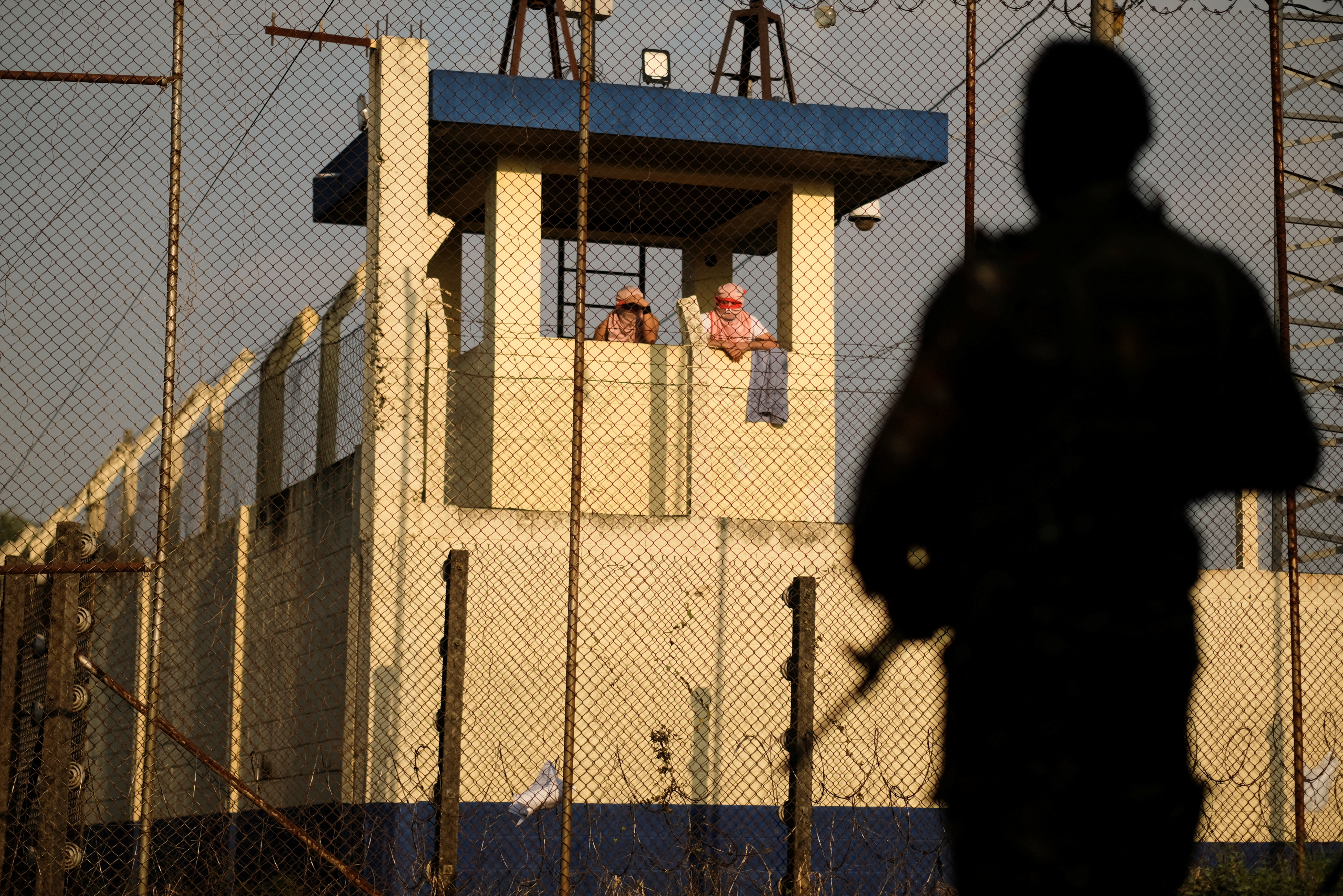 Guatemala inmates riot at three prisons, take hostages, officials say