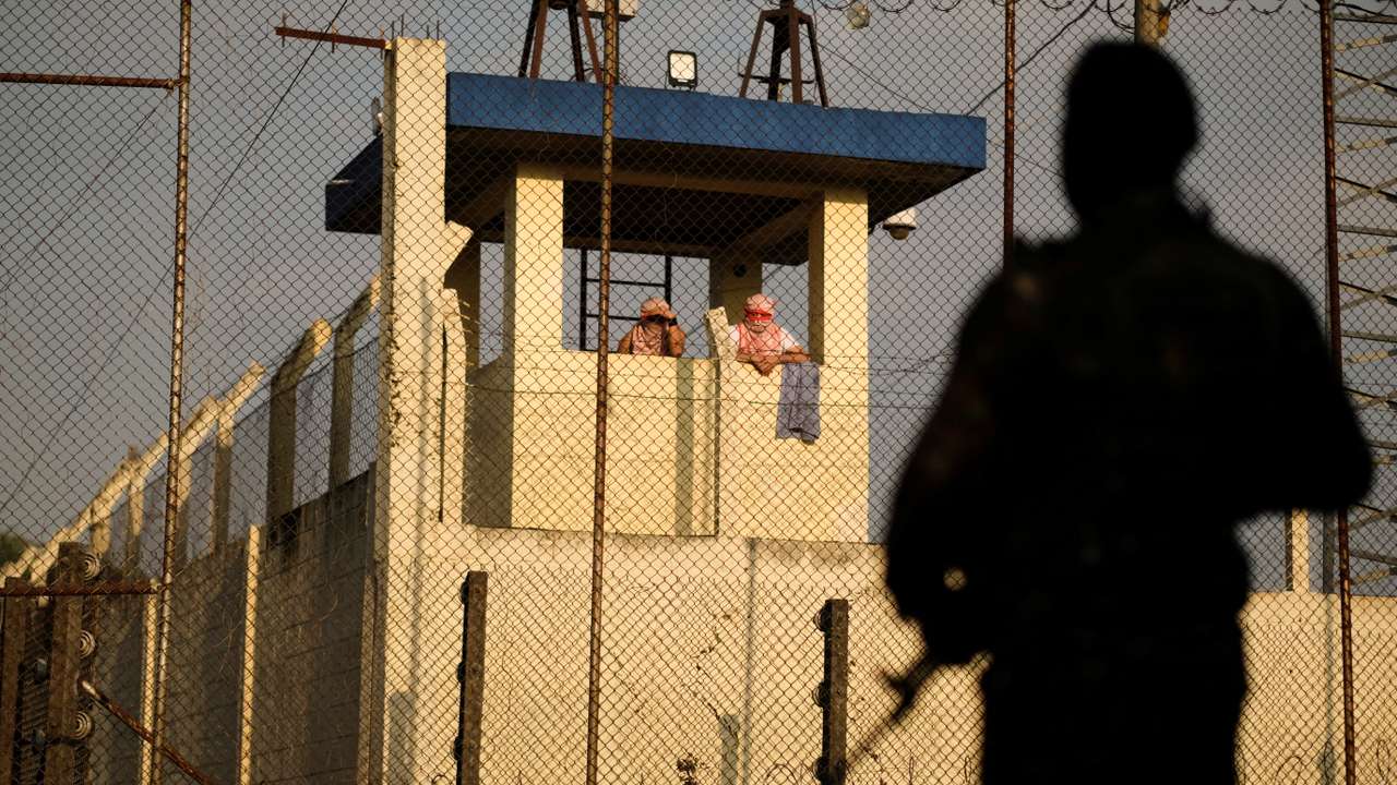 Guatemala inmates riot at three prisons, take hostages, officials say