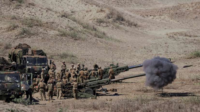 Philippines and U.S. troops participate in joint live fire exercises