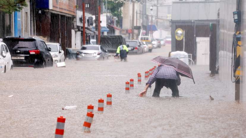 South Korea lashed by heavy rain, one dead and more than 100 evacuated