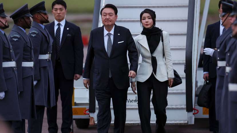 South Korean President Yoon Suk Yeol arrives in the UK for state visit