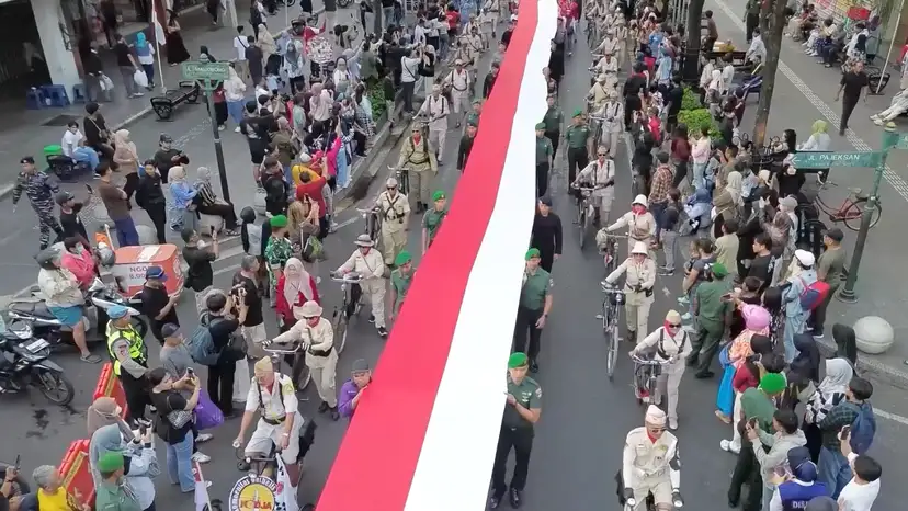 Indonesian flag sweeps through Yogyakarta