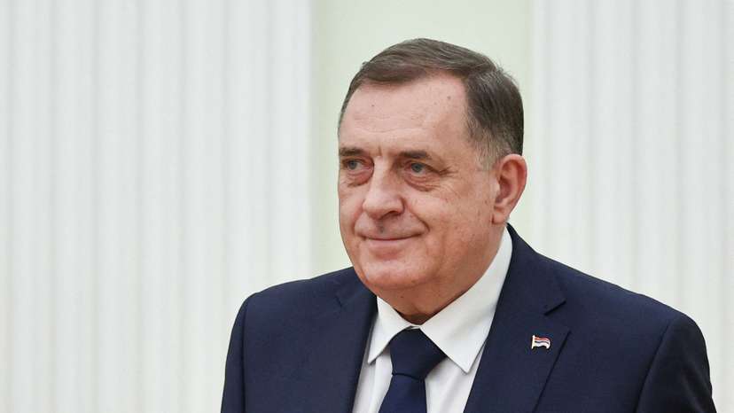 FILE PHOTO: Russian President Putin and Bosnian Serb leader Dodik meet in Moscow
