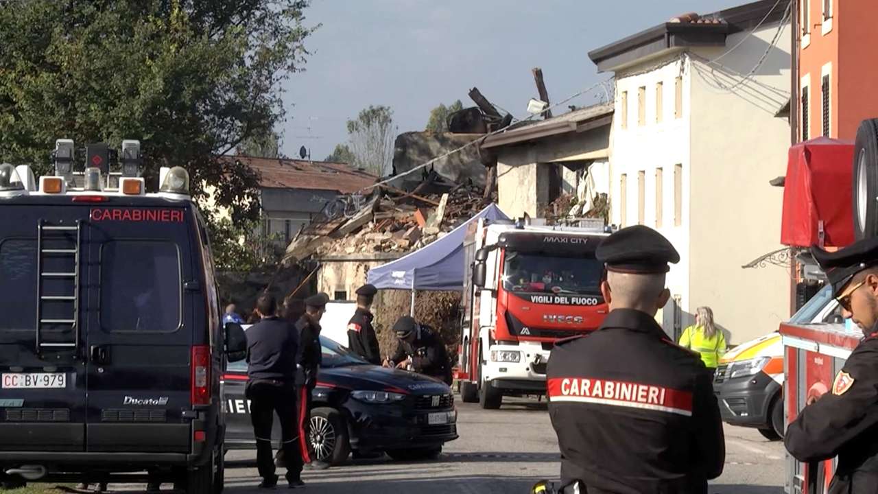 Explosion in Italy kills Carabinieri during police raid