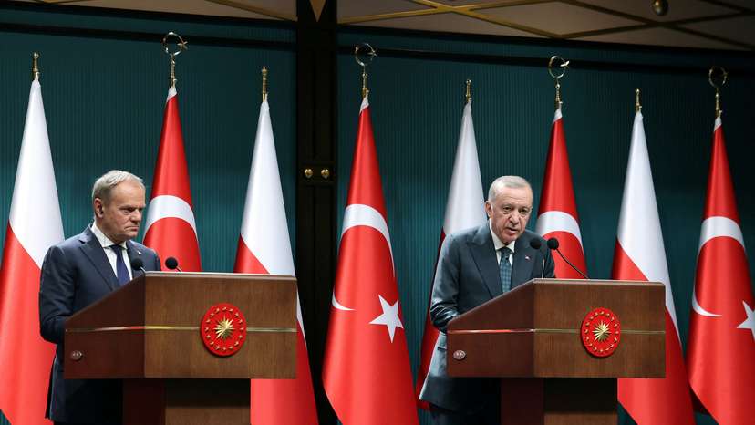 Poland’s PM Tusk visits Turkey
