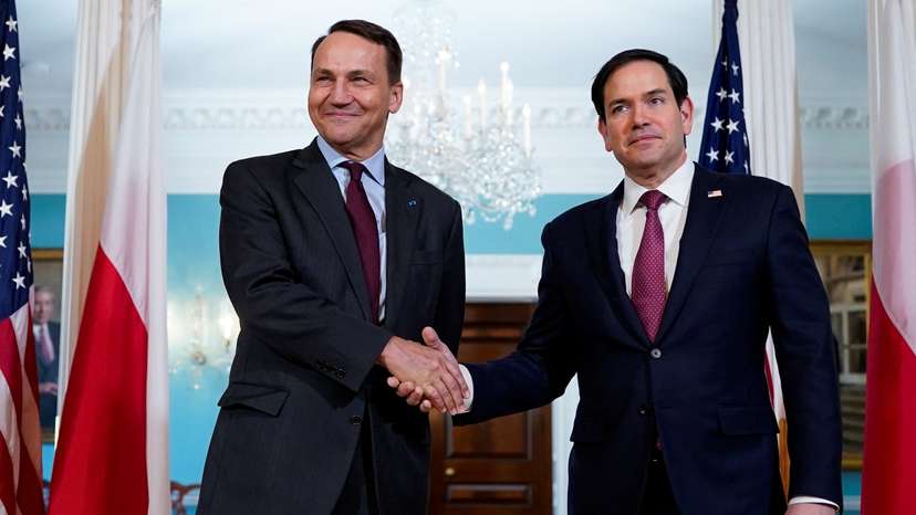 Polish Foreign Minister Radoslaw Sikorski visits Washington