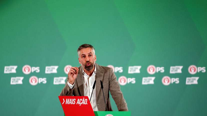 Socialist Party Secretary General Santos rallies ahead of snap elections in Setubal