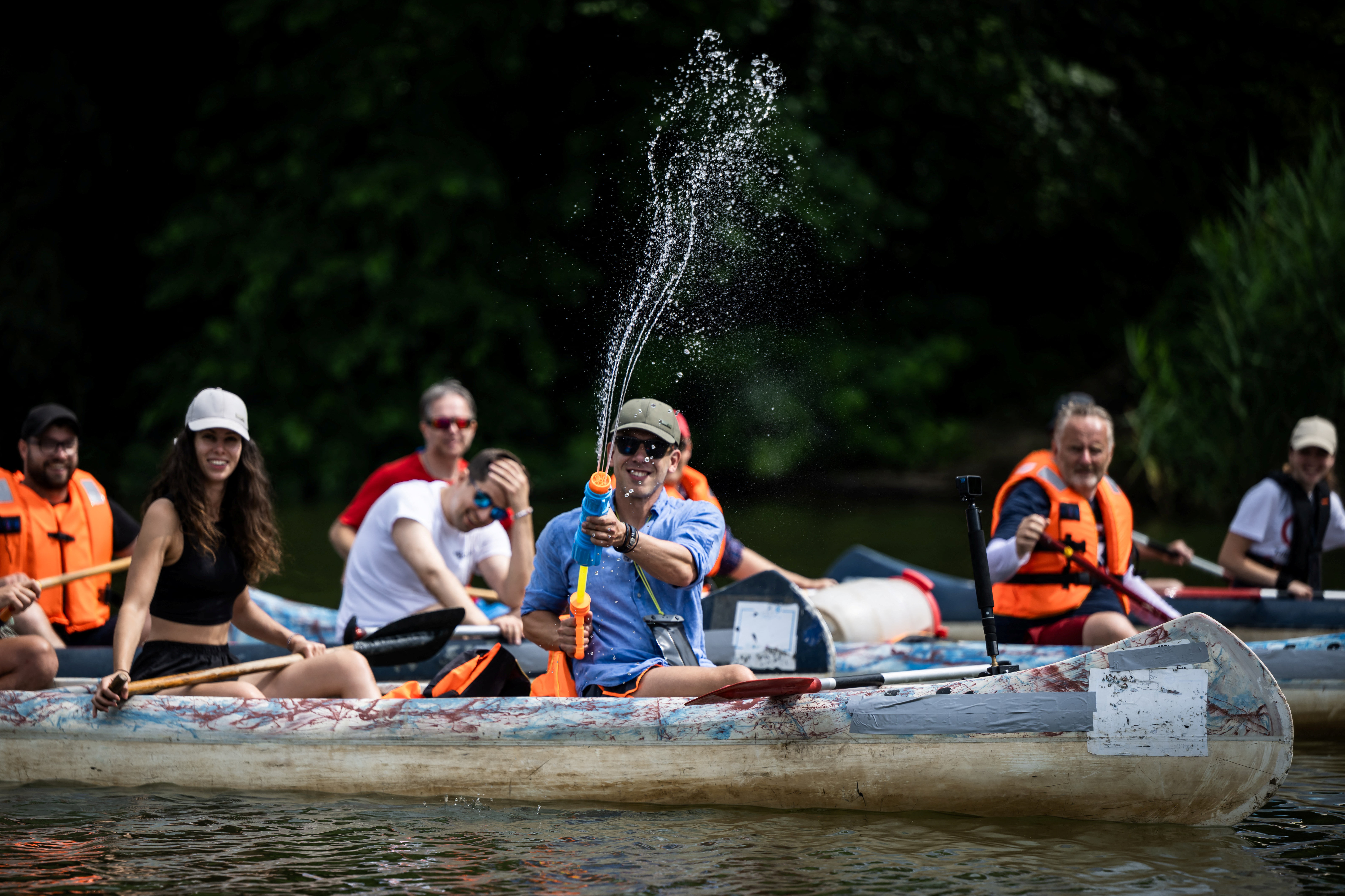 Hungarian opposition leader pushes off his campaign tour in a canoe