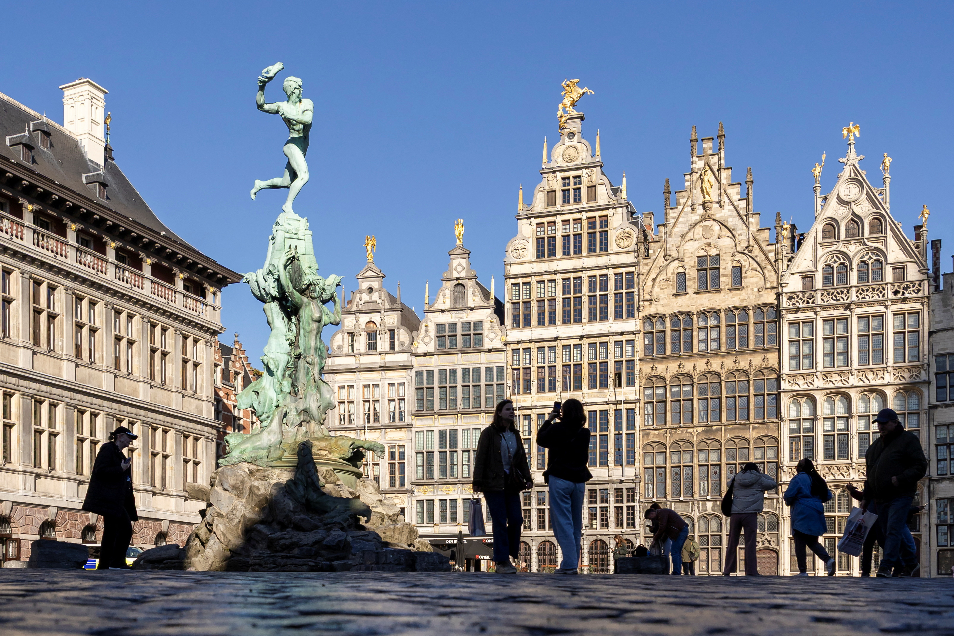 Dailylife in the centre of the world’s diamond trade