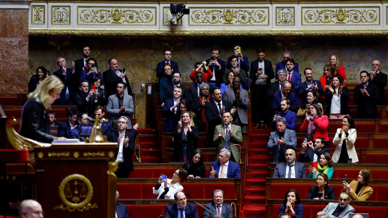 Lawmakers vote on no-confidence motion against the French government