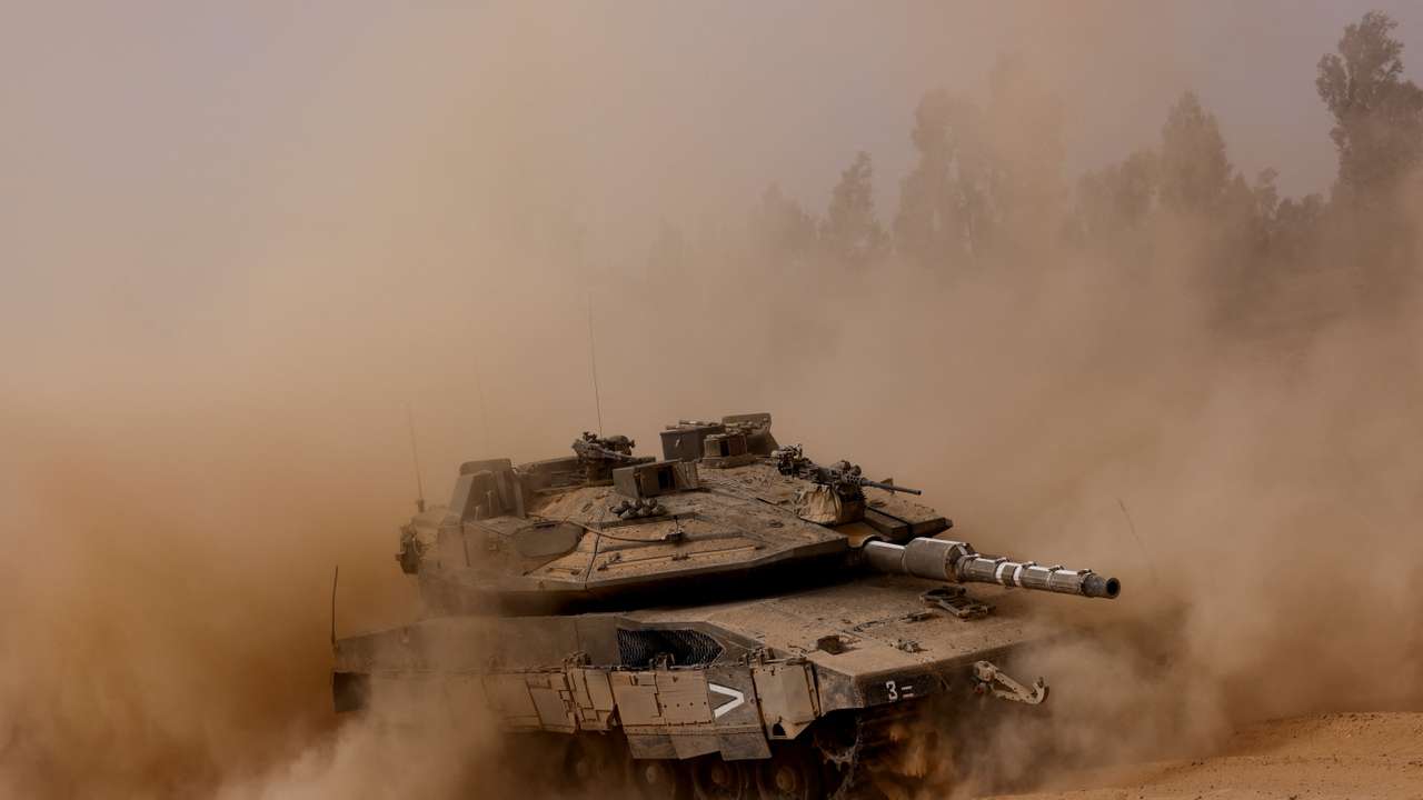 Tanks manoeuvre near the Israel-Gaza border