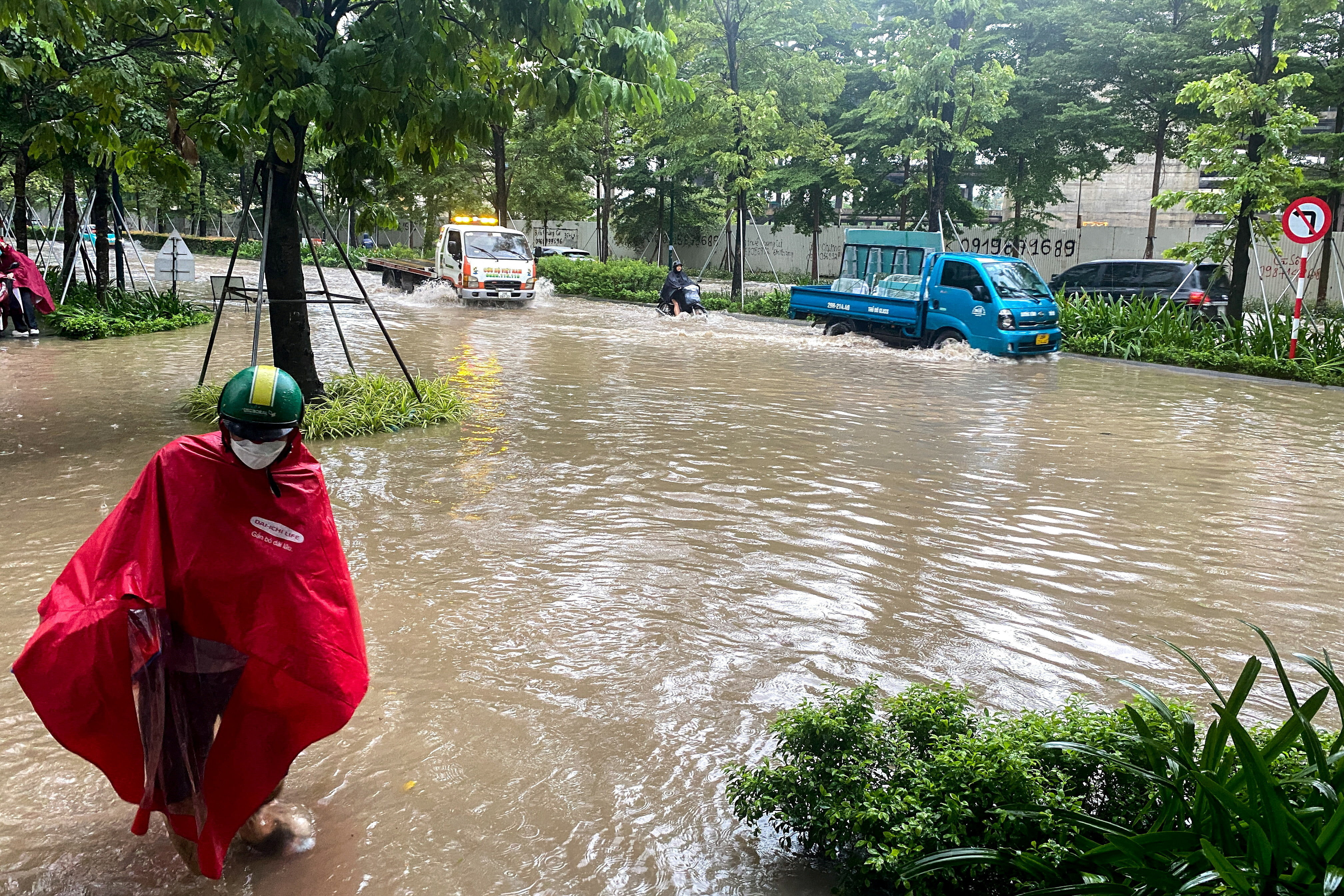 Typhoon Bualoi makes landfall in Vietnam