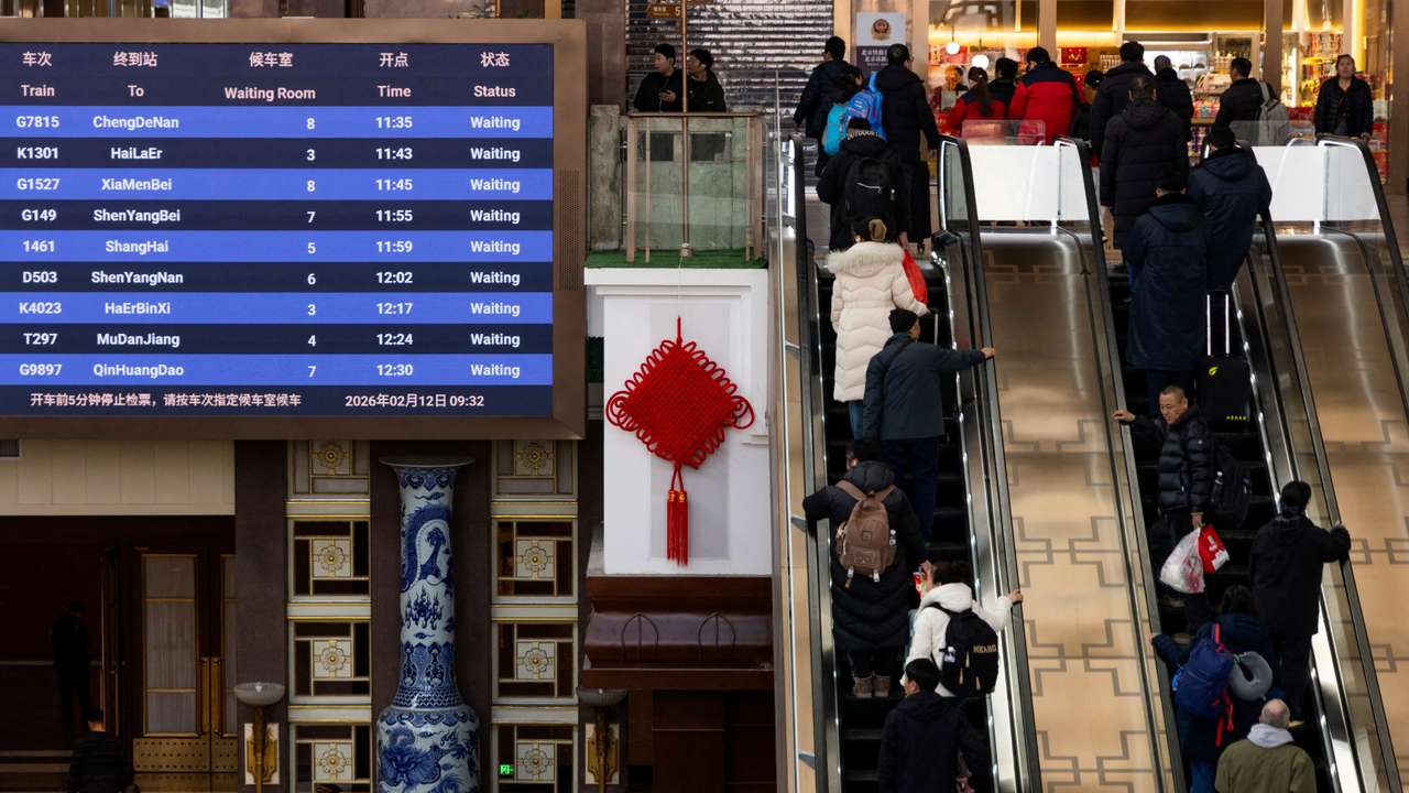 Spring Festival travel rush in Beijing