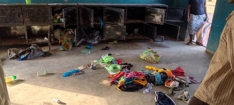 Reports of kidnapping of more than 300 children and staff from the Catholic school in Papiri, Nigeria