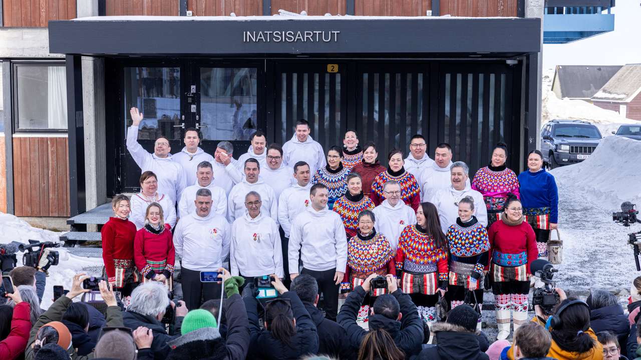 Greenlands elected Inatsisartut inaugural meeting