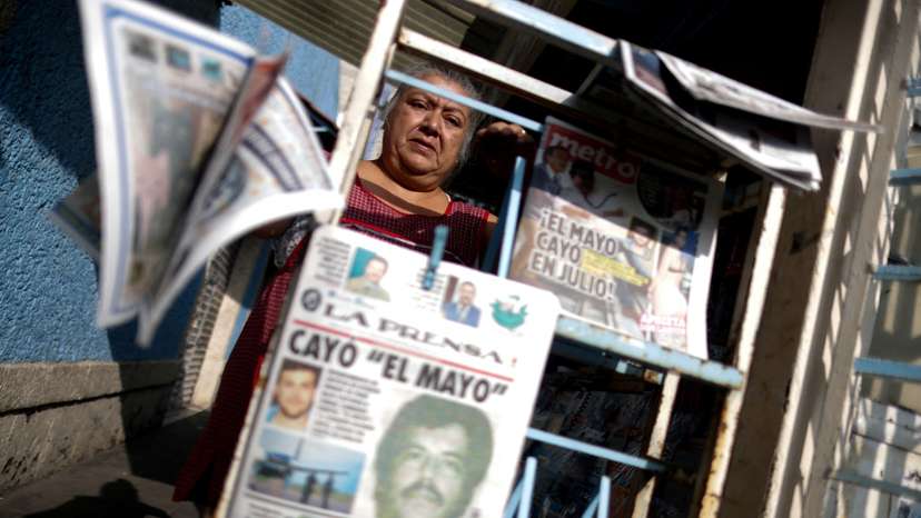 FILE PHOTO: Mexican papers report Texas arrest of drug lord 'El Mayo' and son of 'El Chapo', in Mexico City