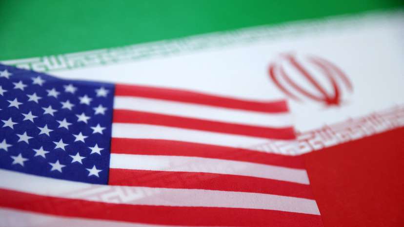 FILE PHOTO: Illustration shows U.S. and Iran flags