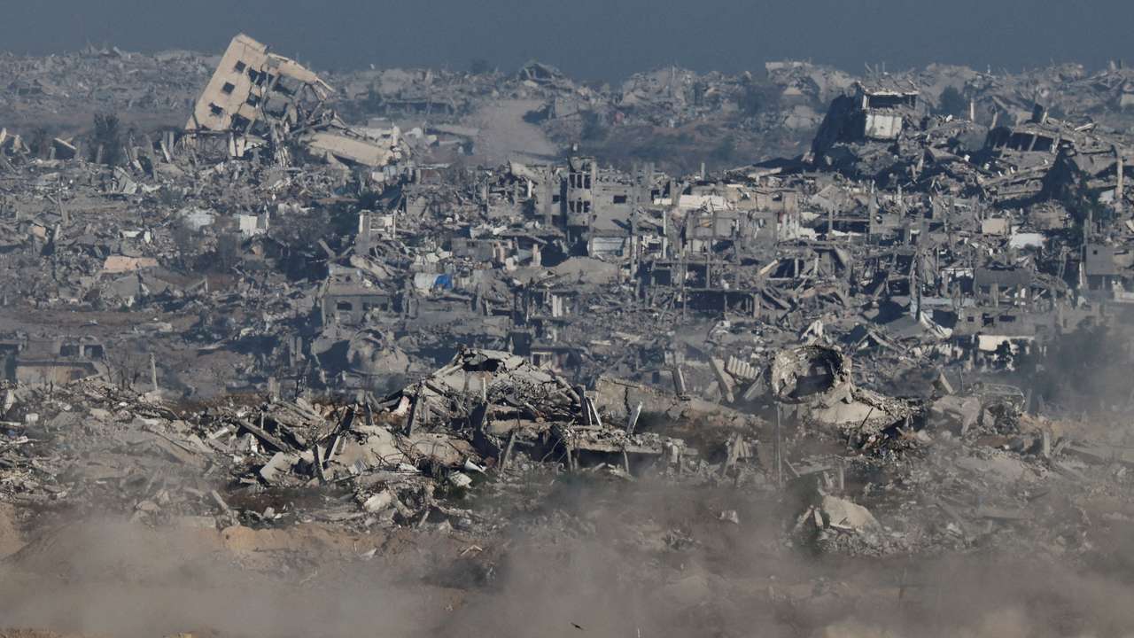 Israeli tank maneuvers in Gaza, as seen from Israel