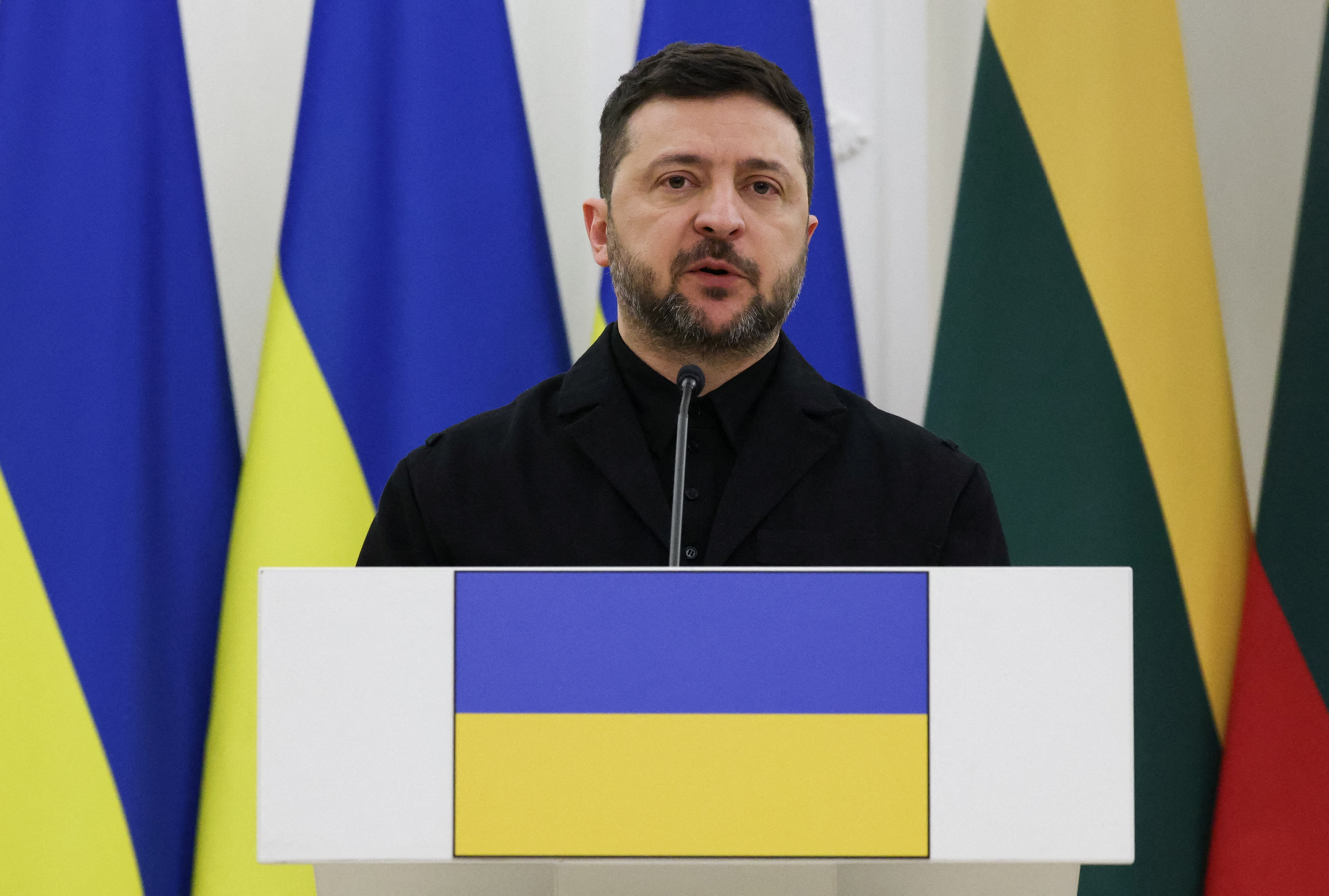 Ukrainian President Zelenskiy and Polish President Nawrocki visit Lithuania