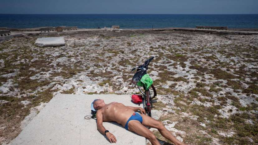 FILE PHOTO: Sweeping heat wave scorches Cuba