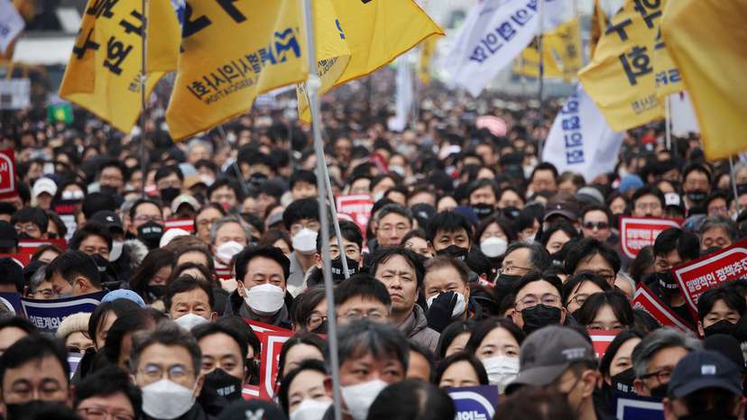 FILE PHOTO: South Korean doctors to hold a mass rally against govt medical policy