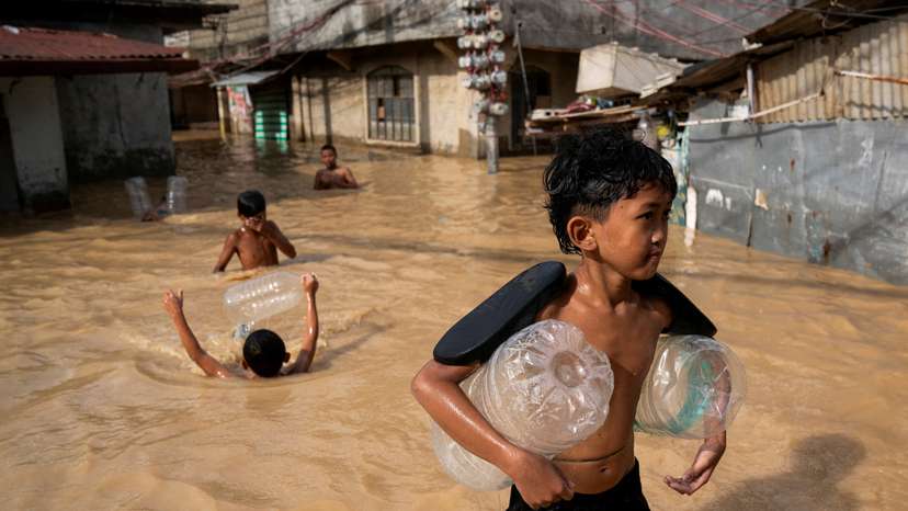 Flooding following super typhoon Man-Yi in Nueva Ecija