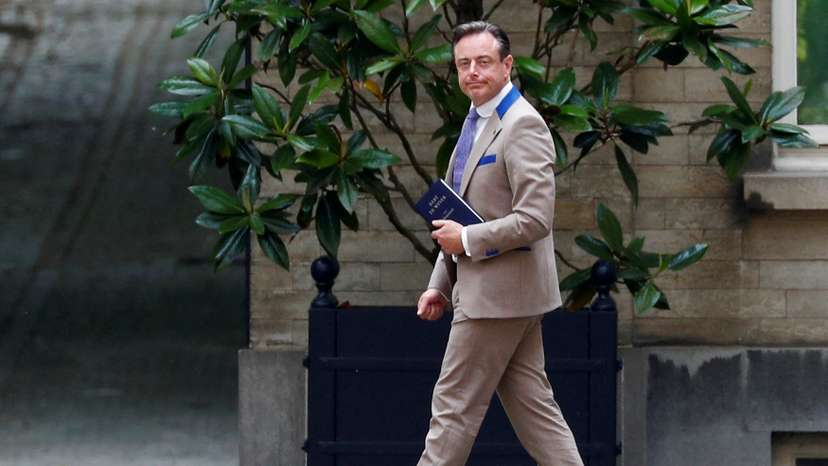 FILE PHOTO: N-VA President De Wever arrives for a meeting with King Philippe at the Royal Palace in Brussels