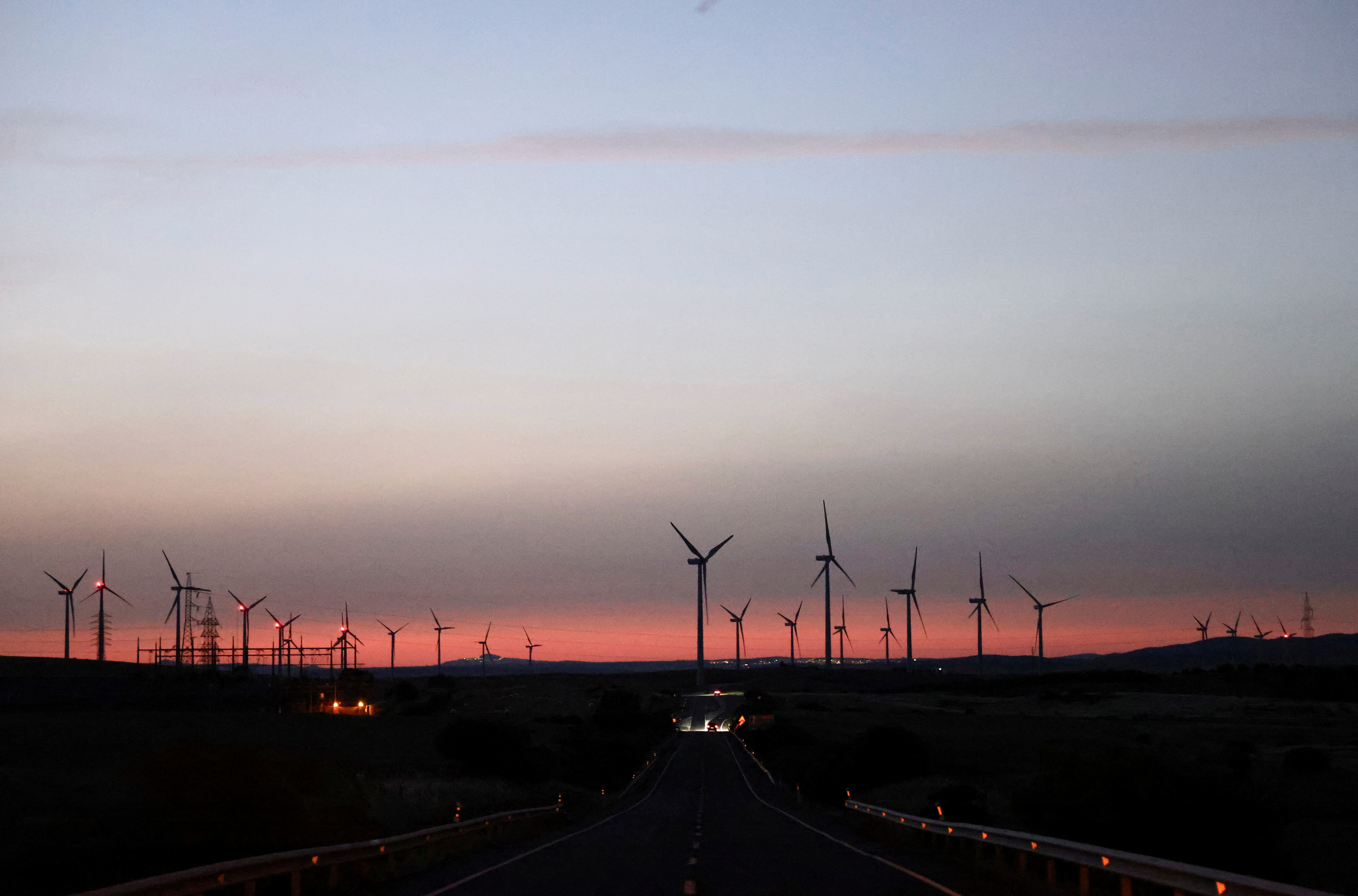 EU almost on track to reach 2030 climate goal