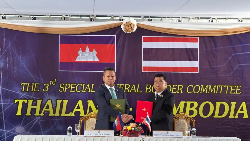 Thailand and Cambodia sign ceasefire agreemen(1)