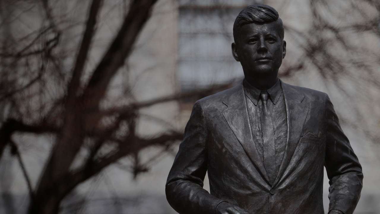 Statue of Preisent Kennedy in Boston