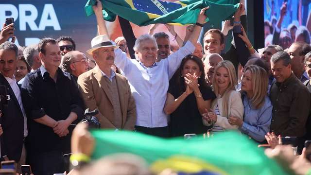 Ronaldo Caiado em seu primeiro dia de campanha, em Goiàs