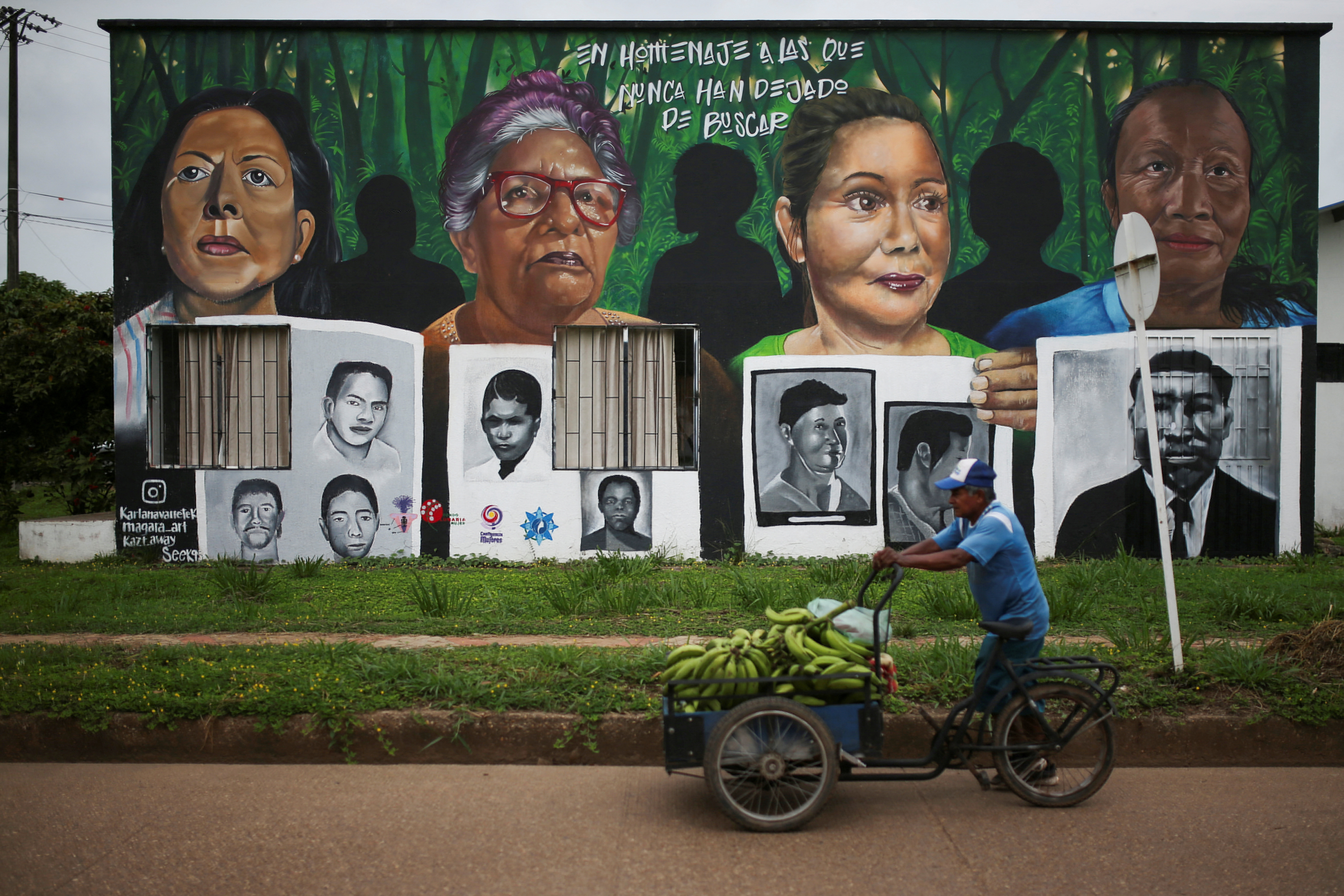 Peace dialogues between the FARC guerrilla dissidents calling themselves the Central General Staff (EMC) and the Colombian government in San Jose del Guaviare