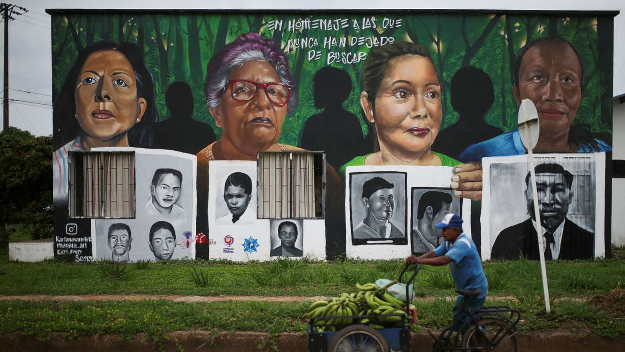 Peace dialogues between the FARC guerrilla dissidents calling themselves the Central General Staff (EMC) and the Colombian government in San Jose del Guaviare