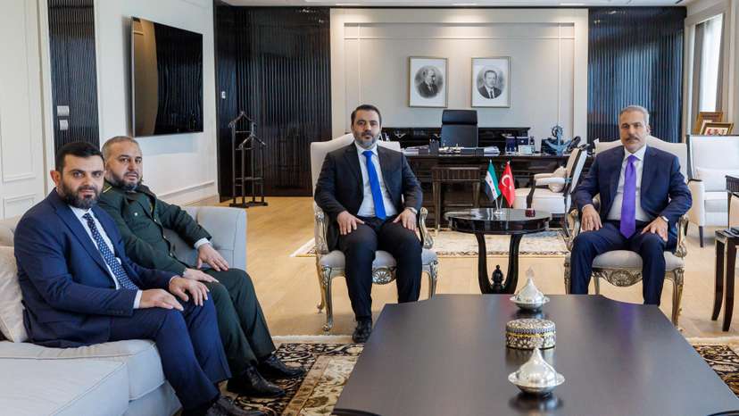 Syrian FM Asaad Hassan al-Shibani visits Turkey