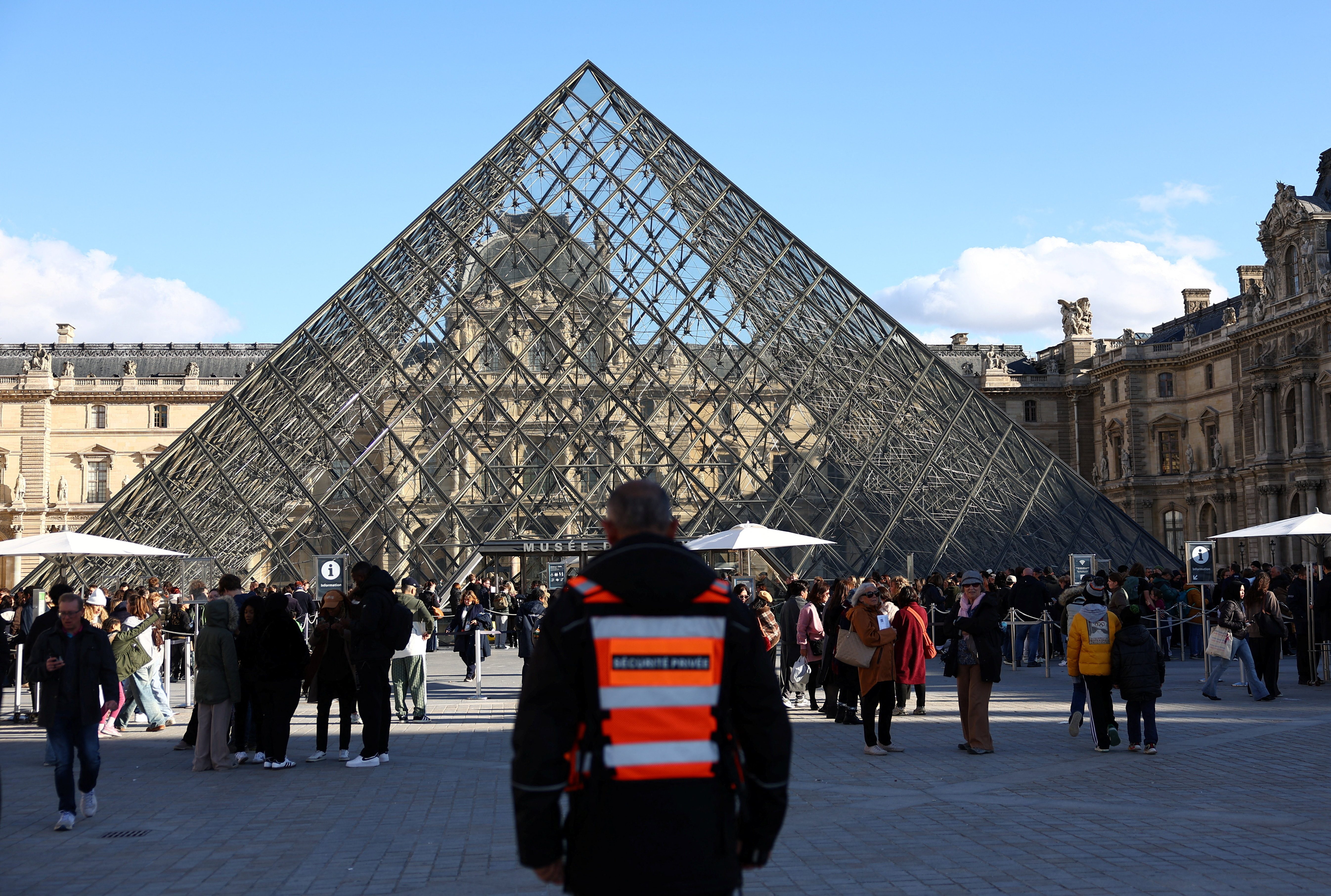 Suspects in the Louvre heist case arrested by French police