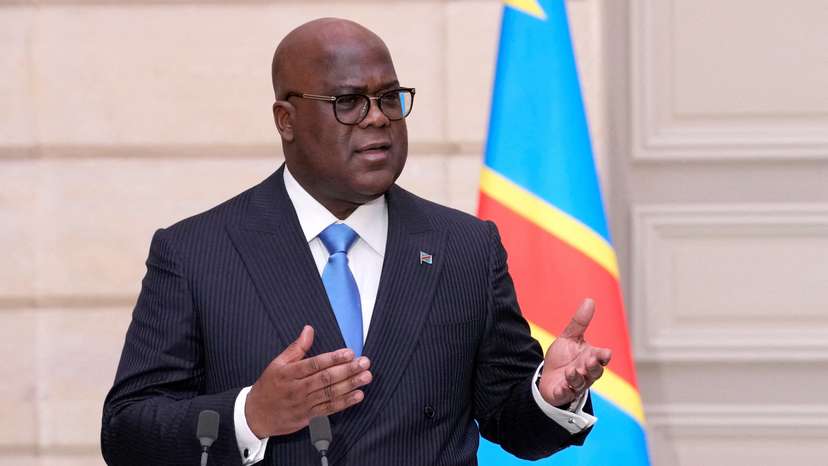 FILE PHOTO: Congo's President Felix Tshisekedi and French President Emmanuel Macron hold a press conference, in Paris