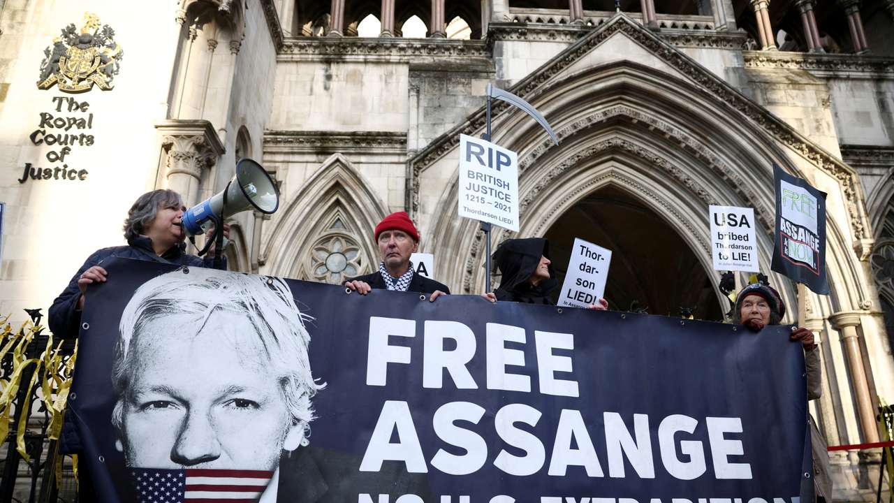 British court to make ruling on U.S. appeal to extradite Assange