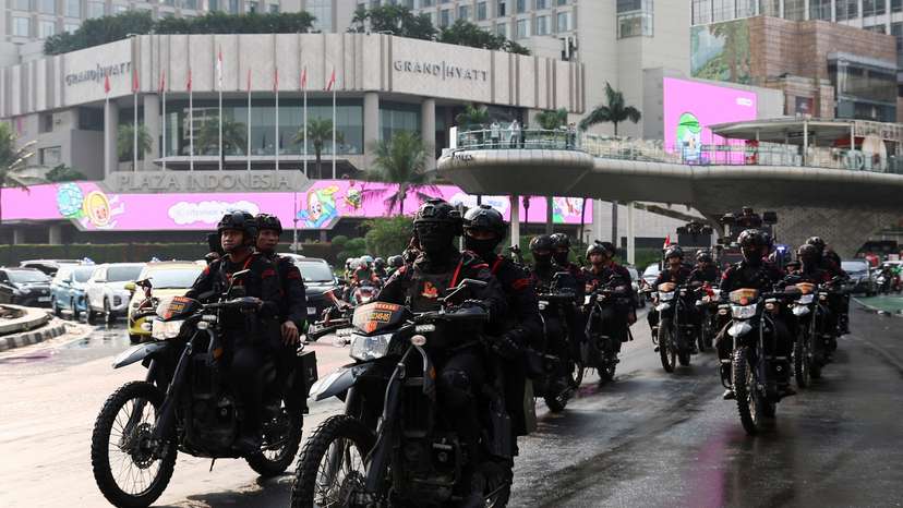Security tightened amid the widespread protests against parliament in Jakarta