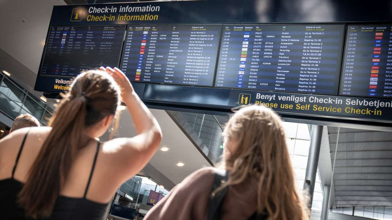 SAS and pilots unions reach deal to end strike